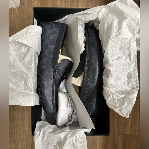 Coach Mott Driver - Picture 7 of 8